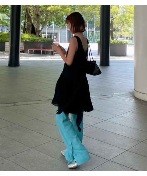 LE CIEL BLEU(ルシェルブルー)の「オーガンザバックボウディテールトップ / Organza Back-Bow Detail Top(シャツ/ブラウス・レディース・ブラック/ライトブルー・36)」の15枚目の写真