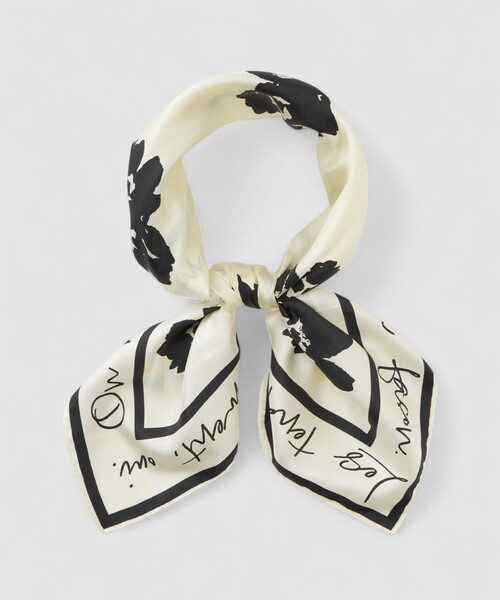 allureville（アルアバイル）の「スケッチフラワースカーフ（バンダナ/スカーフ・レディース・ライトベージュ/ネイビー/オフホワイト・FREE）」の3枚目の写真