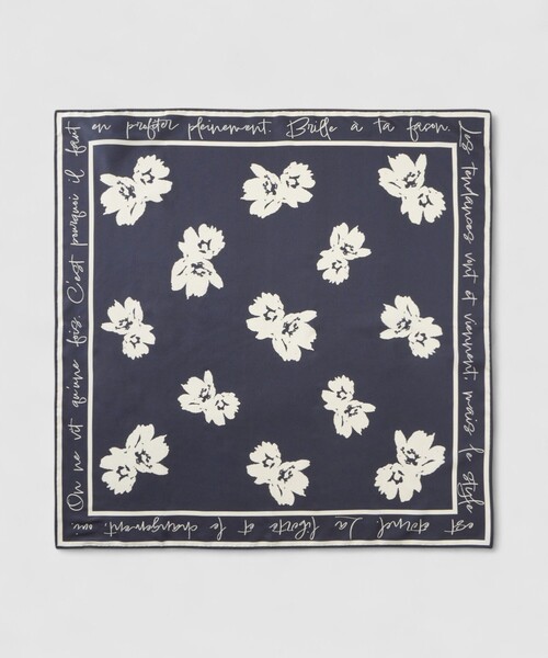 allureville（アルアバイル）の「スケッチフラワースカーフ（バンダナ/スカーフ・レディース・ライトベージュ/ネイビー/オフホワイト・FREE）」の11枚目の写真