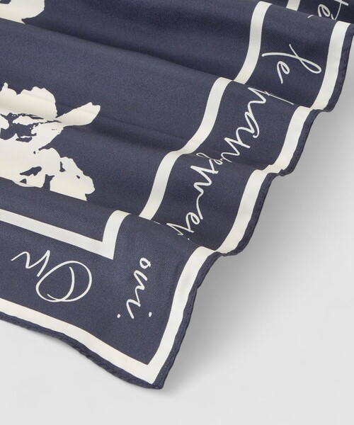 allureville（アルアバイル）の「スケッチフラワースカーフ（バンダナ/スカーフ・レディース・ライトベージュ/ネイビー/オフホワイト・FREE）」の12枚目の写真