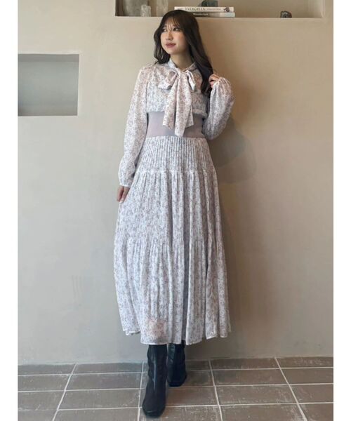 MERCURYDUO（マーキュリーデュオ）の「ウエストリブプリーツワンピース（ワンピース・レディース・オフホワイト/ピンク・SMALL/MEDIUM）」の22枚目の写真