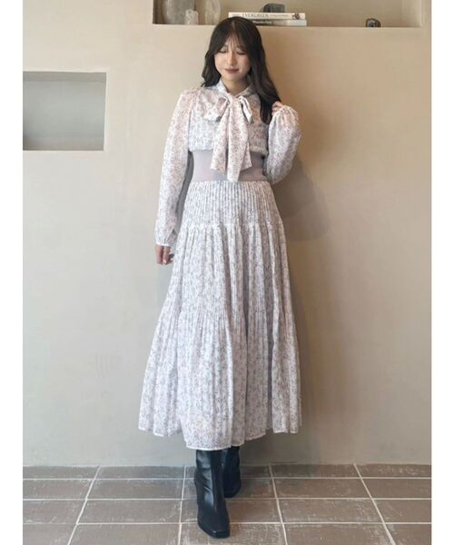 MERCURYDUO（マーキュリーデュオ）の「ウエストリブプリーツワンピース（ワンピース・レディース・オフホワイト/ピンク・SMALL/MEDIUM）」の20枚目の写真