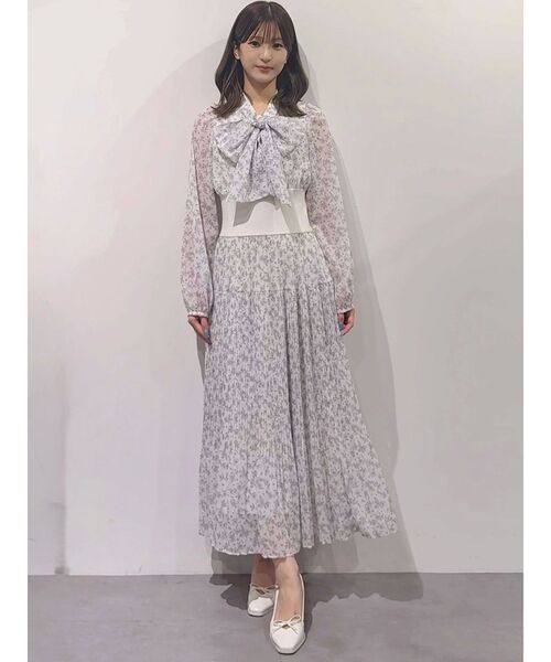 MERCURYDUO（マーキュリーデュオ）の「ウエストリブプリーツワンピース（ワンピース・レディース・オフホワイト/ピンク・SMALL/MEDIUM）」の17枚目の写真