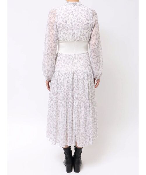 MERCURYDUO（マーキュリーデュオ）の「ウエストリブプリーツワンピース（ワンピース・レディース・オフホワイト/ピンク・SMALL/MEDIUM）」の9枚目の写真