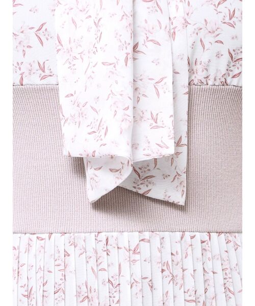 MERCURYDUO（マーキュリーデュオ）の「ウエストリブプリーツワンピース（ワンピース・レディース・オフホワイト/ピンク・SMALL/MEDIUM）」の4枚目の写真