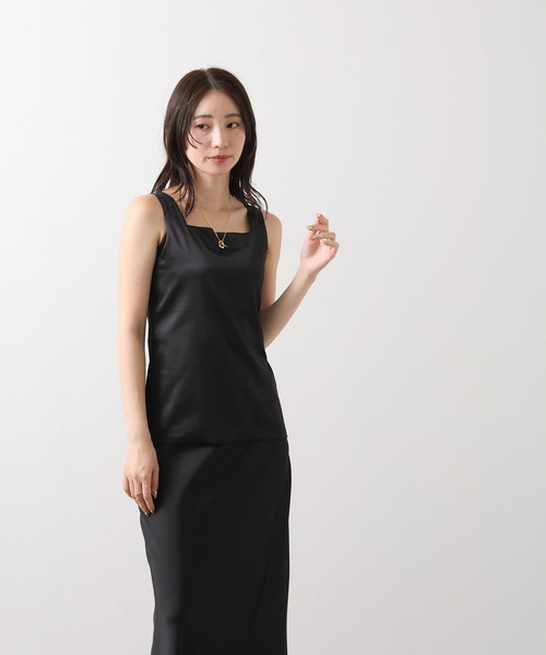 Gready Brilliant（グレディブリリアン）の「フロントサテンスクエアタンク（タンクトップ・レディース・オフホワイト/ブラック/ライトベージュ/ブラウン・38）」の13枚目の写真