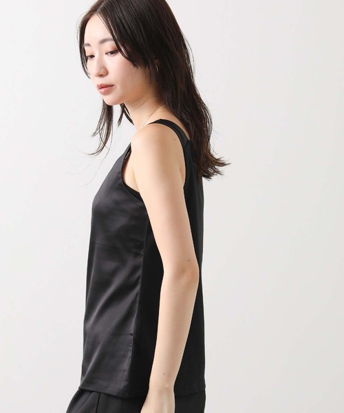 Gready Brilliant（グレディブリリアン）の「フロントサテンスクエアタンク（タンクトップ・レディース・オフホワイト/ブラック/ライトベージュ/ブラウン・38）」の8枚目の写真