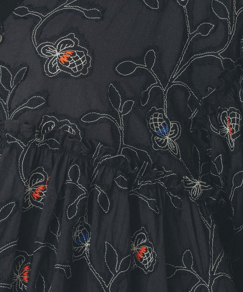 ROSE BUD（ローズバッド）の「(mag.by c)FLOWER EMBROIDERY MINI DRESS（ワンピース・レディース・ブラック・ONE SIZE）」の7枚目の写真