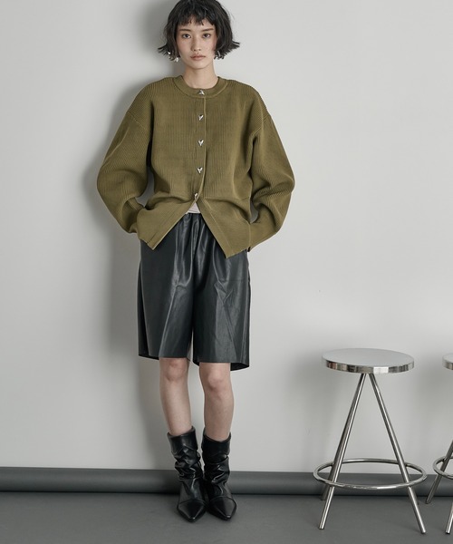 THE YOn（ザヨン）の「フェイクレザーハーフパンツ（その他パンツ・レディース・ブラック/オリーブ/ブラウン・FREE）」の19枚目の写真