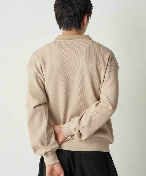Adoon plain(アドーンプレーン)の「Decorative button Thermal skipper Polo / フェイクボタンサーマルスキッパーポロ(ポロシャツ・メンズ・ライトベージュ/ブラック/ライトグレー・LARGE/MEDIUM)」の10枚目の写真