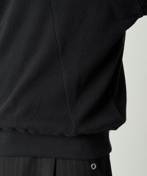 Adoon plain(アドーンプレーン)の「Decorative button Thermal skipper Polo / フェイクボタンサーマルスキッパーポロ(ポロシャツ・メンズ・ライトベージュ/ブラック/ライトグレー・LARGE/MEDIUM)」の7枚目の写真