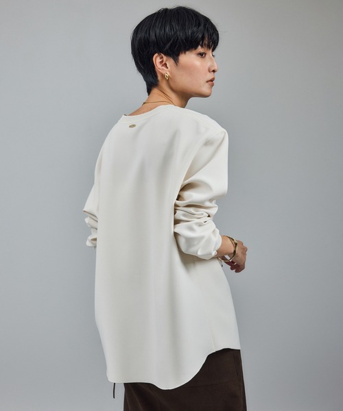 SALON adam et rope'（サロン アダム エ ロペ）の「ダブルクロスロングTシャツブラウス / セットアップ対応（シャツ/ブラウス・レディース・オフホワイト/ブラック/ベージュ系その他・FREE）」の18枚目の写真