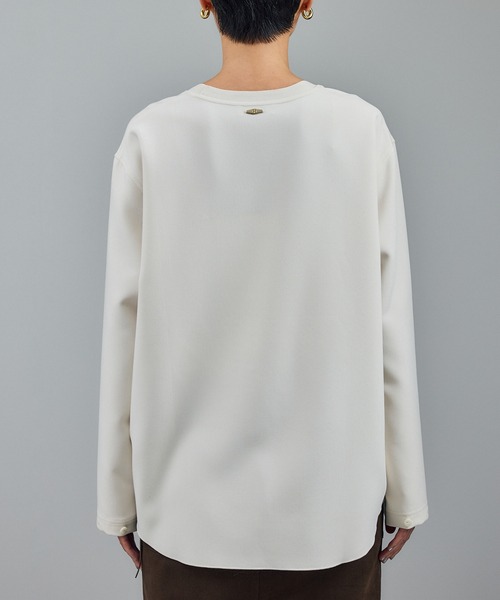 SALON adam et rope'（サロン アダム エ ロペ）の「ダブルクロスロングTシャツブラウス / セットアップ対応（シャツ/ブラウス・レディース・オフホワイト/ブラック/ベージュ系その他・FREE）」の6枚目の写真