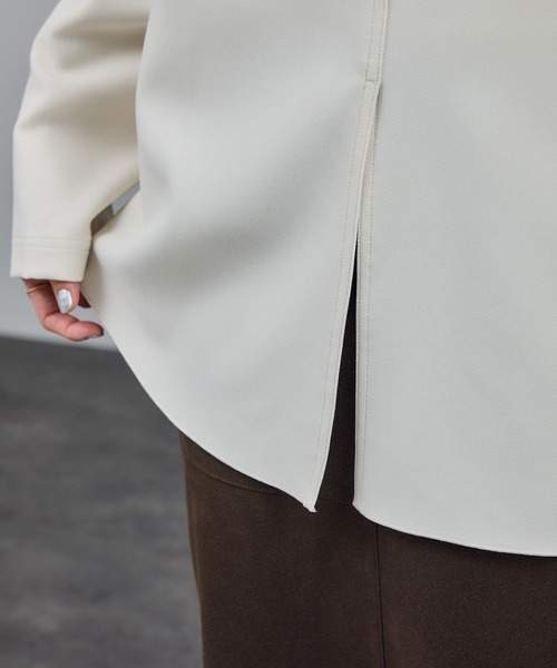 SALON adam et rope'（サロン アダム エ ロペ）の「ダブルクロスロングTシャツブラウス / セットアップ対応（シャツ/ブラウス・レディース・オフホワイト/ブラック/ベージュ系その他・FREE）」の11枚目の写真