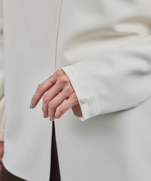 SALON adam et rope'（サロン アダム エ ロペ）の「ダブルクロスロングTシャツブラウス / セットアップ対応（シャツ/ブラウス・レディース・オフホワイト/ブラック/ベージュ系その他・FREE）」の12枚目の写真