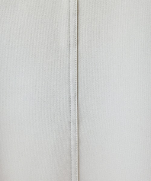 SALON adam et rope'（サロン アダム エ ロペ）の「ダブルクロスロングTシャツブラウス / セットアップ対応（シャツ/ブラウス・レディース・オフホワイト/ブラック/ベージュ系その他・FREE）」の15枚目の写真