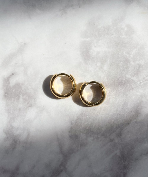 yu-ka(ユーカ)の「YU-KA:シンプルフープピアス simple hoop pierce(ピアス(両耳用)・レディース・シルバー/ゴールド・FREE)」の2枚目の写真