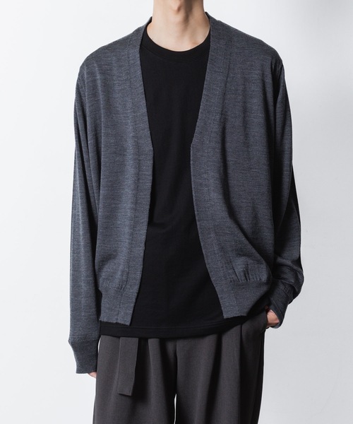 ATTACHMENT（アタッチメント）の「× JOHN SMEDLEY MERINO EXTRAFINE BUTTONLESS V NECK CARDIGAN（カーディガン/ボレロ・メンズ・ブラック/キャメル/ダークグレー/ネイビー・1/2/3/4）」の11枚目の写真