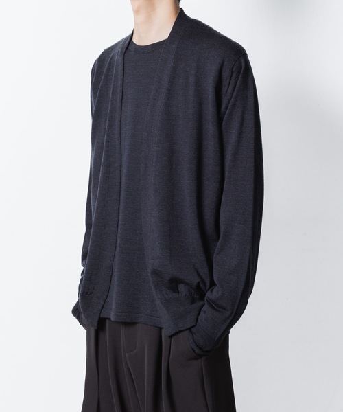 ATTACHMENT（アタッチメント）の「× JOHN SMEDLEY MERINO EXTRAFINE BUTTONLESS V NECK CARDIGAN（カーディガン/ボレロ・メンズ・ブラック/キャメル/ダークグレー/ネイビー・1/2/3/4）」の22枚目の写真