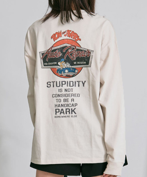 Tom&Jerry(トムアンドジェリー)の「『TOM&JERRY/トムアンドジェリー』トムとジェリー ロンTEE(Tシャツ/カットソー・レディース・スミクロ/アイボリー・L/LL/M)」の1枚目の写真