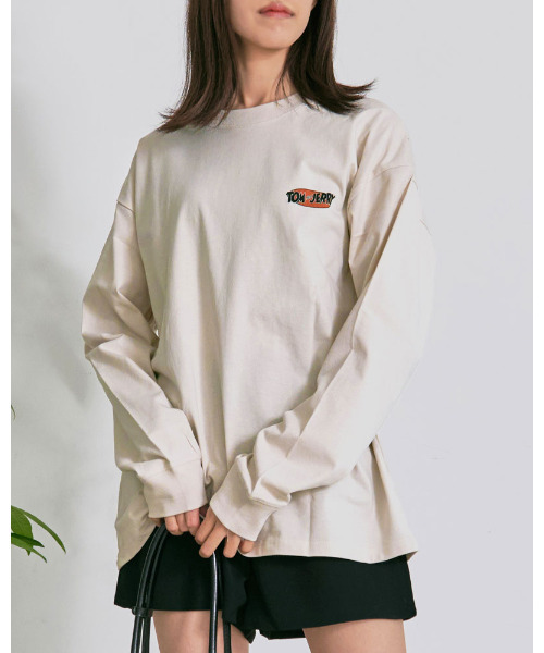 Tom&Jerry(トムアンドジェリー)の「『TOM&JERRY/トムアンドジェリー』トムとジェリー ロンTEE(Tシャツ/カットソー・レディース・スミクロ/アイボリー・L/LL/M)」の3枚目の写真