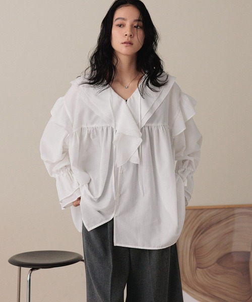 LOWRYS FARM（ローリーズファーム）の「フリルチュニックブラウス　593184（シャツ/ブラウス・レディース・ドット/オフホワイト/アイボリー/ブラック・FREE）」の15枚目の写真