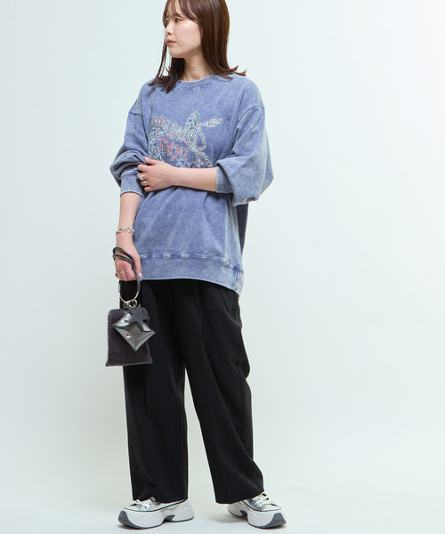 CONVERSE TOKYO（コンバーストウキョウ）の「FLOWER TIGER LOGO SWEAT（スウェット・レディース・パープル/ブラック/ブルー・SMALL/MEDIUM）」の8枚目の写真
