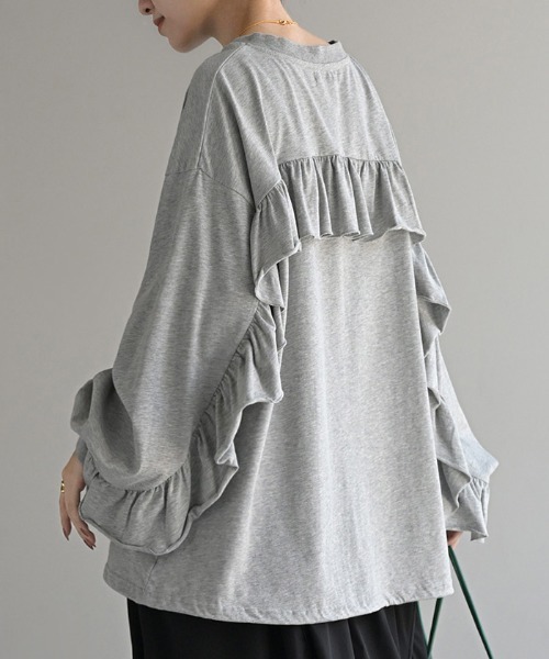 HUG.U（ハグユー）の「バックフリルロンT（Tシャツ/カットソー・レディース・ブラック/クリーム/ライトグレー/ライトベージュ・FREE）」の2枚目の写真