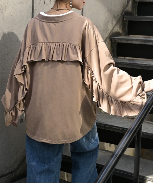HUG.U（ハグユー）の「バックフリルロンT（Tシャツ/カットソー・レディース・ブラック/クリーム/ライトグレー/ライトベージュ・FREE）」の11枚目の写真