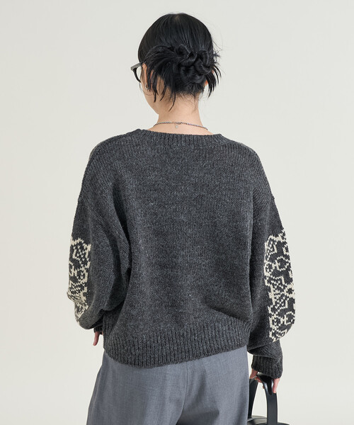 4回使用・FLR FNT-5 ニット素材 サイズ42 27cm 幅広ワイド 大きいサイズ かるfuwaビッグシルエットロゴニットプルオーバー