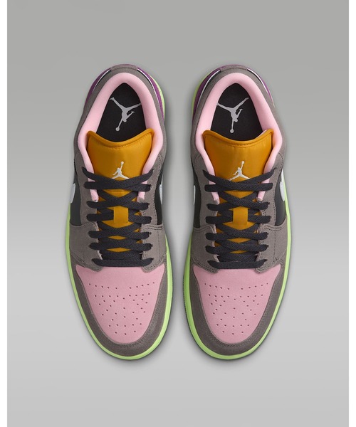 JORDAN BRAND(ジョーダンブランド)の「NIKE AIR JORDAN 1 LOW SE HQ2010-005(スニーカー・メンズ・グレー・27.5cm/27cm/26.5cm/26cm/28cm)」の5枚目の写真