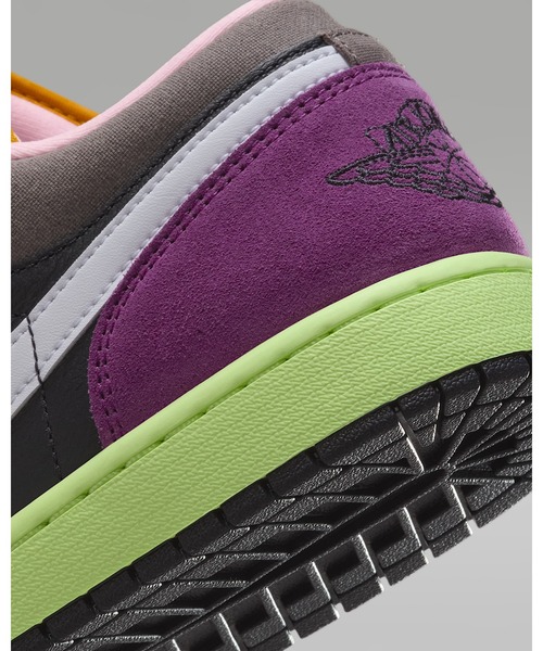 JORDAN BRAND(ジョーダンブランド)の「NIKE AIR JORDAN 1 LOW SE HQ2010-005(スニーカー・メンズ・グレー・27.5cm/27cm/26.5cm/26cm/28cm)」の8枚目の写真