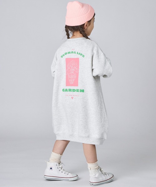 pairmanon（ペアマノン）の「【ぬくふわ】裏起毛 ガールズ  バックプリント スウェットワンピース（ワンピース・キッズ・ブラウン/イエロー/オートミール・150/90/100/110/120/130/140）」の2枚目の写真