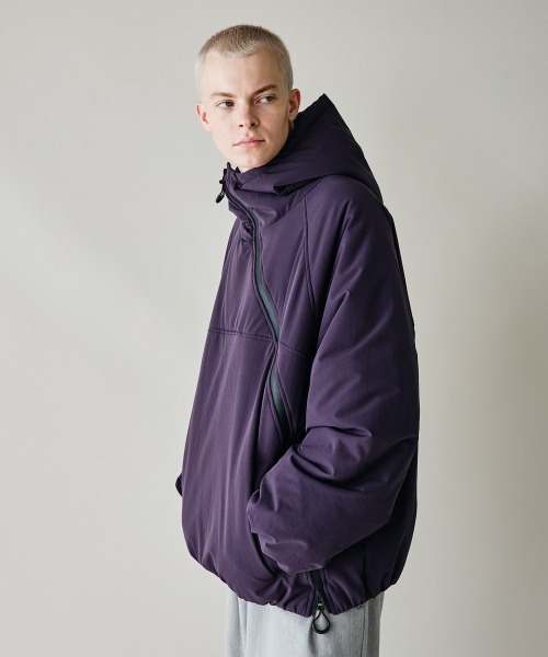 rehacer(レアセル)の「rehacer : Twist Line Shell Jacket / ツイストラインシェルジャケット(ダウンジャケット/コート・メンズ・ブラック/パープル/ベージュ・LARGE/MEDIUM/SMALL)」の5枚目の写真
