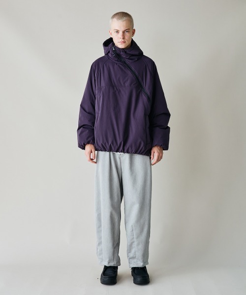 rehacer(レアセル)の「rehacer : Twist Line Shell Jacket / ツイストラインシェルジャケット(ダウンジャケット/コート・メンズ・ブラック/パープル/ベージュ・LARGE/MEDIUM/SMALL)」の7枚目の写真