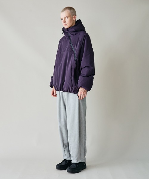 rehacer(レアセル)の「rehacer : Twist Line Shell Jacket / ツイストラインシェルジャケット(ダウンジャケット/コート・メンズ・ブラック/パープル/ベージュ・LARGE/MEDIUM/SMALL)」の8枚目の写真