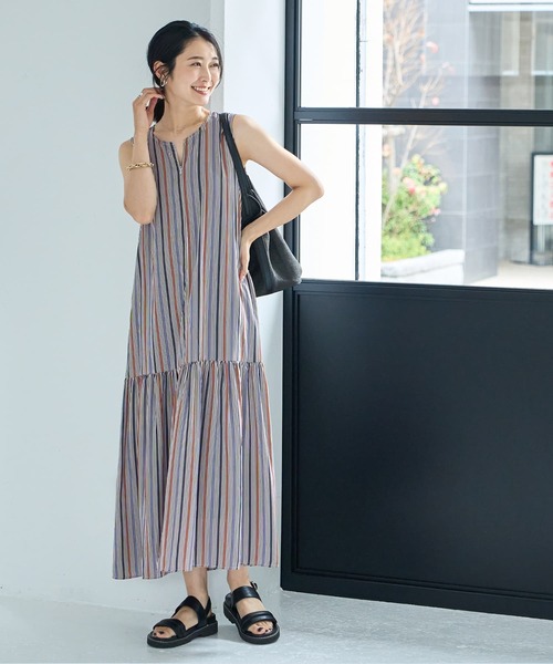 STYLE DELI(スタイルデリ)の「【LUXE】マルチストライプ柄ファスナーワンピース(ワンピース・レディース・ホワイト系・01/02)」の2枚目の写真