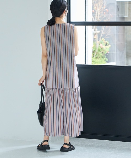 STYLE DELI(スタイルデリ)の「【LUXE】マルチストライプ柄ファスナーワンピース(ワンピース・レディース・ホワイト系・01/02)」の5枚目の写真
