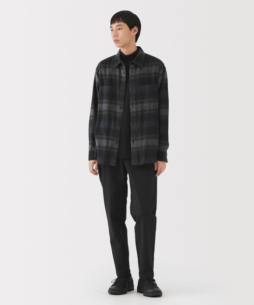 無印良品（ムジルシリョウヒン）の「紳士　防風裏起毛ストレッチテーパードパンツ（その他パンツ・メンズ・ブラック/ダークネイビー/ダークブラウン系/ダークグレー・S/M/L/XL）」の5枚目の写真