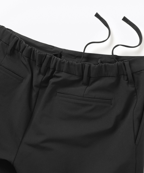 無印良品（ムジルシリョウヒン）の「紳士　防風裏起毛ストレッチテーパードパンツ（その他パンツ・メンズ・ブラック/ダークネイビー/ダークブラウン系/ダークグレー・S/M/L/XL）」の6枚目の写真