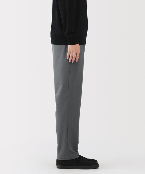 無印良品（ムジルシリョウヒン）の「紳士　防風裏起毛ストレッチテーパードパンツ（その他パンツ・メンズ・ブラック/ダークネイビー/ダークブラウン系/ダークグレー・S/M/L/XL）」の11枚目の写真