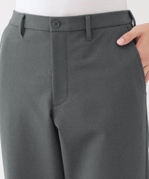 無印良品（ムジルシリョウヒン）の「紳士　防風裏起毛ストレッチテーパードパンツ（その他パンツ・メンズ・ブラック/ダークネイビー/ダークブラウン系/ダークグレー・S/M/L/XL）」の13枚目の写真