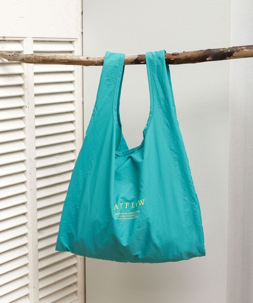 BAYFLOW（ベイフロー）の「[パッカブル可能]BFロゴエコバッグ（エコバッグ/サブバッグ・レディース・グレー/ブラック/カーキ/オリーブ/ブルー/ピンク/ホワイト/パープル/イエロー/オレンジ・0）」の4枚目の写真