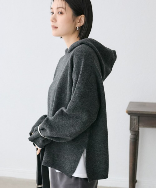 RIVE DROITE(リヴドロワ)の「【フードがアクセントに】ウール100ホールガーメントフーディ(ニット/セーター・レディース・チャコールグレー/オフホワイト・FREE)」の1枚目の写真