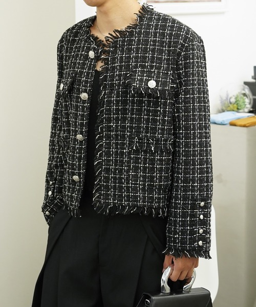 GLARE(グレア)の「【GLARE】ショート丈 フリンジ ツイード ノーカラージャケット / Fringe Tweed Collarless Jacket(ノーカラージャケット・メンズ・ホワイト/ブラック・M/L)」の11枚目の写真