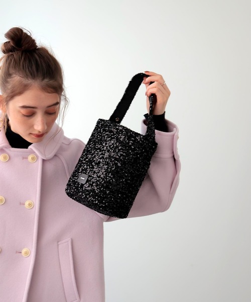 Jines（ジネス）の「スパンコール バケツ型ワンショルダ―バッグ【BEAURE/ビュレ】（トートバッグ・レディース・シルバー/ブラック・フリー）」の5枚目の写真