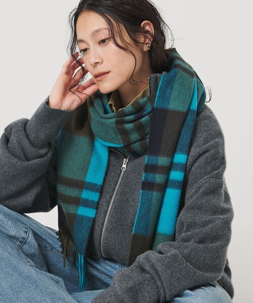 Joshua Ellis（ジョシュアエリス）の「＜Joshua Ellis＞カシミヤ チェック マフラー（マフラー・レディース・ターコイズブルー系/レッド/イエロー・FREE）」の7枚目の写真