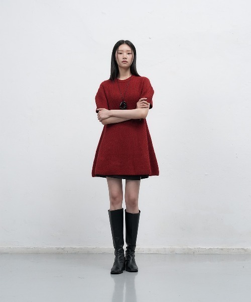 GENERAL IDEA(ジェネラルアイデア)の「【GENERAL IDEA】バルーンスリーブミニフレアワンピース / BALLOON SLEEVE MINI FLARE DRESS(ワンピース・レディース・ブラック/レッド・L/M/S)」の1枚目の写真