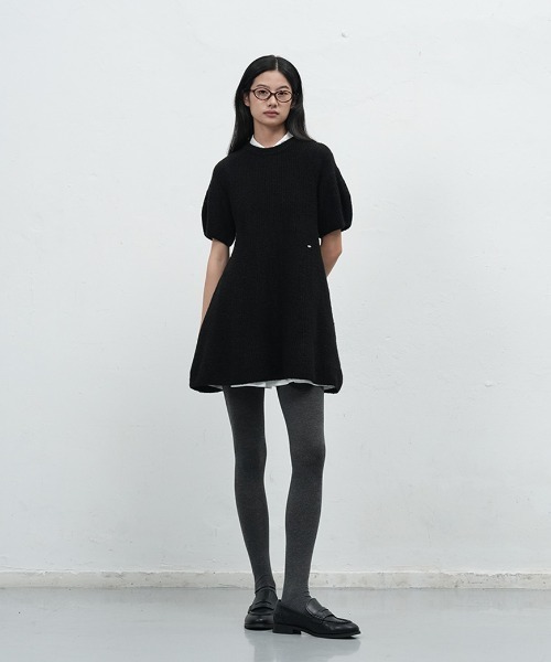 GENERAL IDEA(ジェネラルアイデア)の「【GENERAL IDEA】バルーンスリーブミニフレアワンピース / BALLOON SLEEVE MINI FLARE DRESS(ワンピース・レディース・ブラック/レッド・L/M/S)」の2枚目の写真