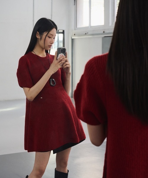 GENERAL IDEA(ジェネラルアイデア)の「【GENERAL IDEA】バルーンスリーブミニフレアワンピース / BALLOON SLEEVE MINI FLARE DRESS(ワンピース・レディース・ブラック/レッド・L/M/S)」の18枚目の写真